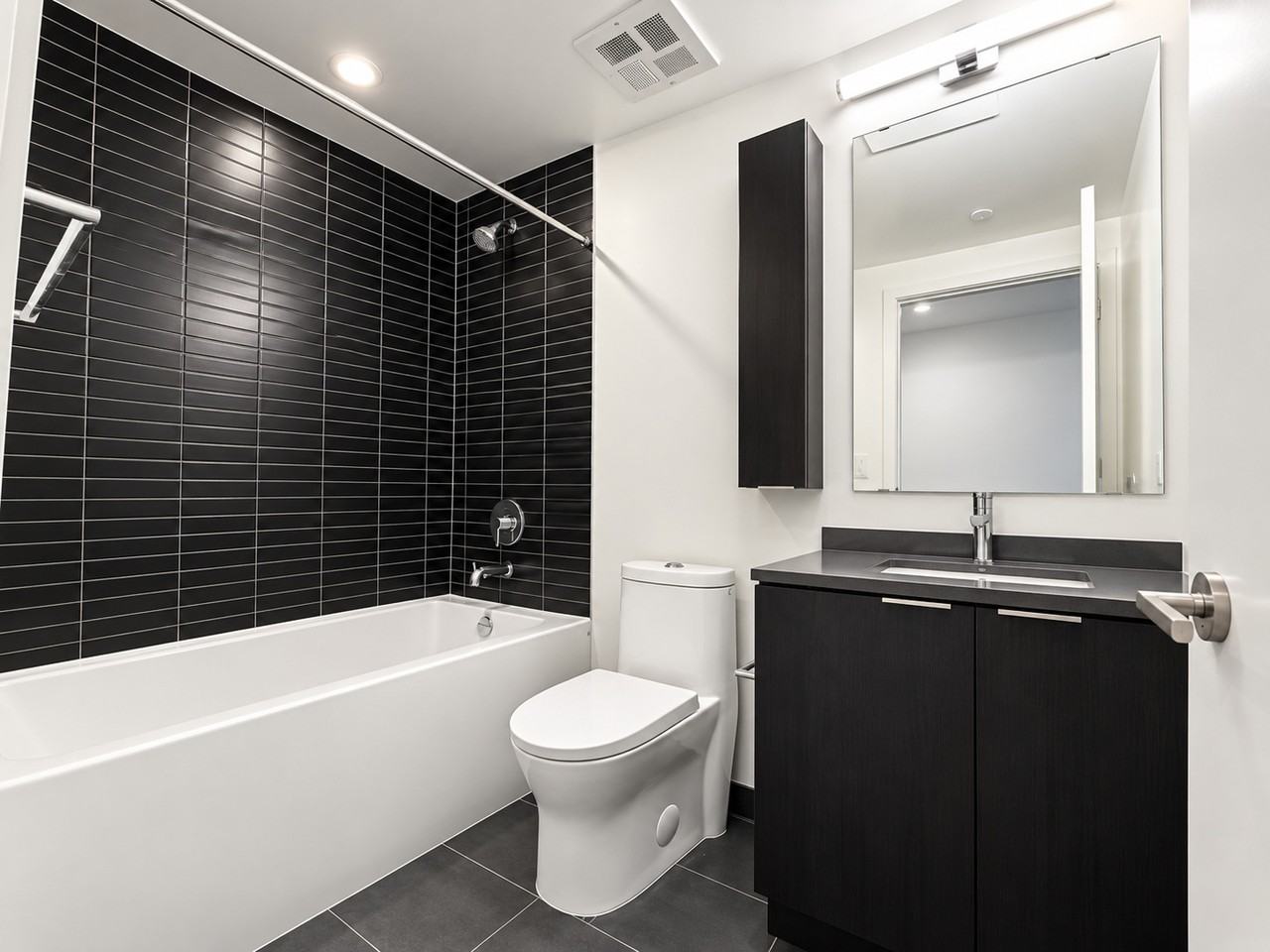 91 John Street North #708 - Photo 4 of 16