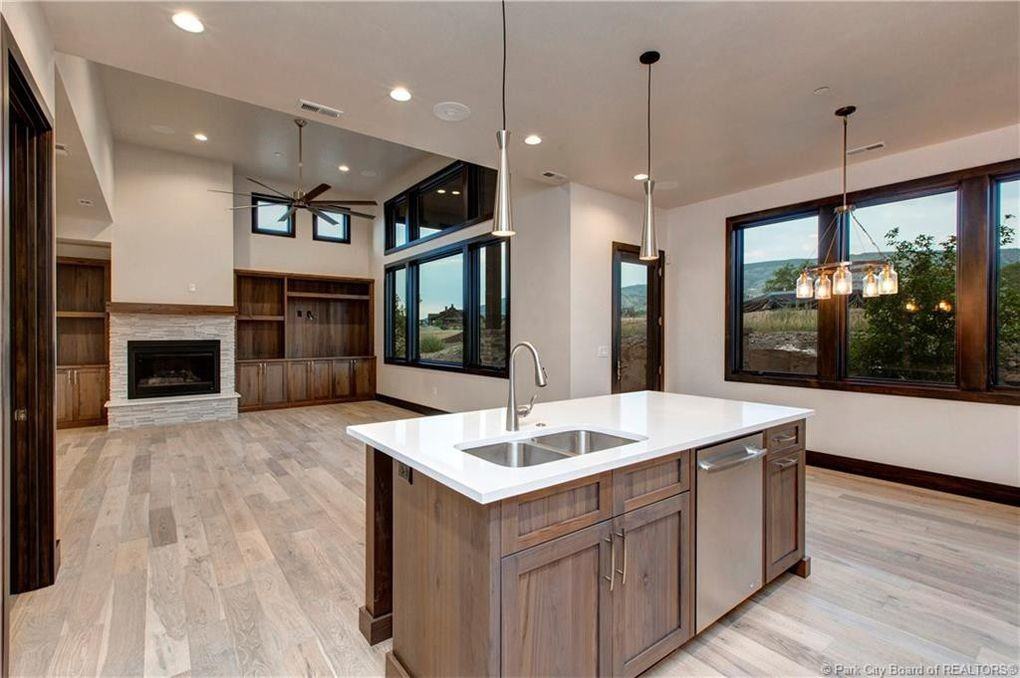 1629 E Abajo Peak Cir #1629 - Photo 4 of 27