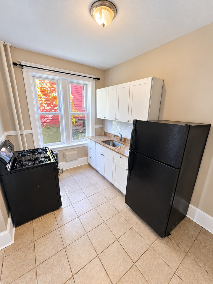 24 Barclay Street #1a - Photo 7 of 15