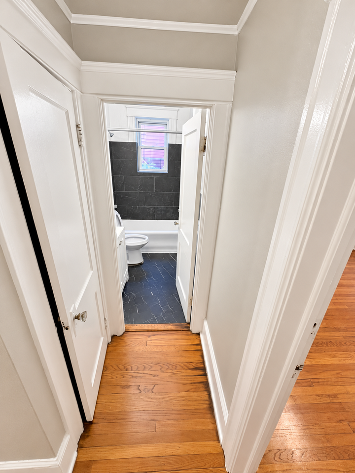 24 Barclay Street #1a - Photo 4 of 15