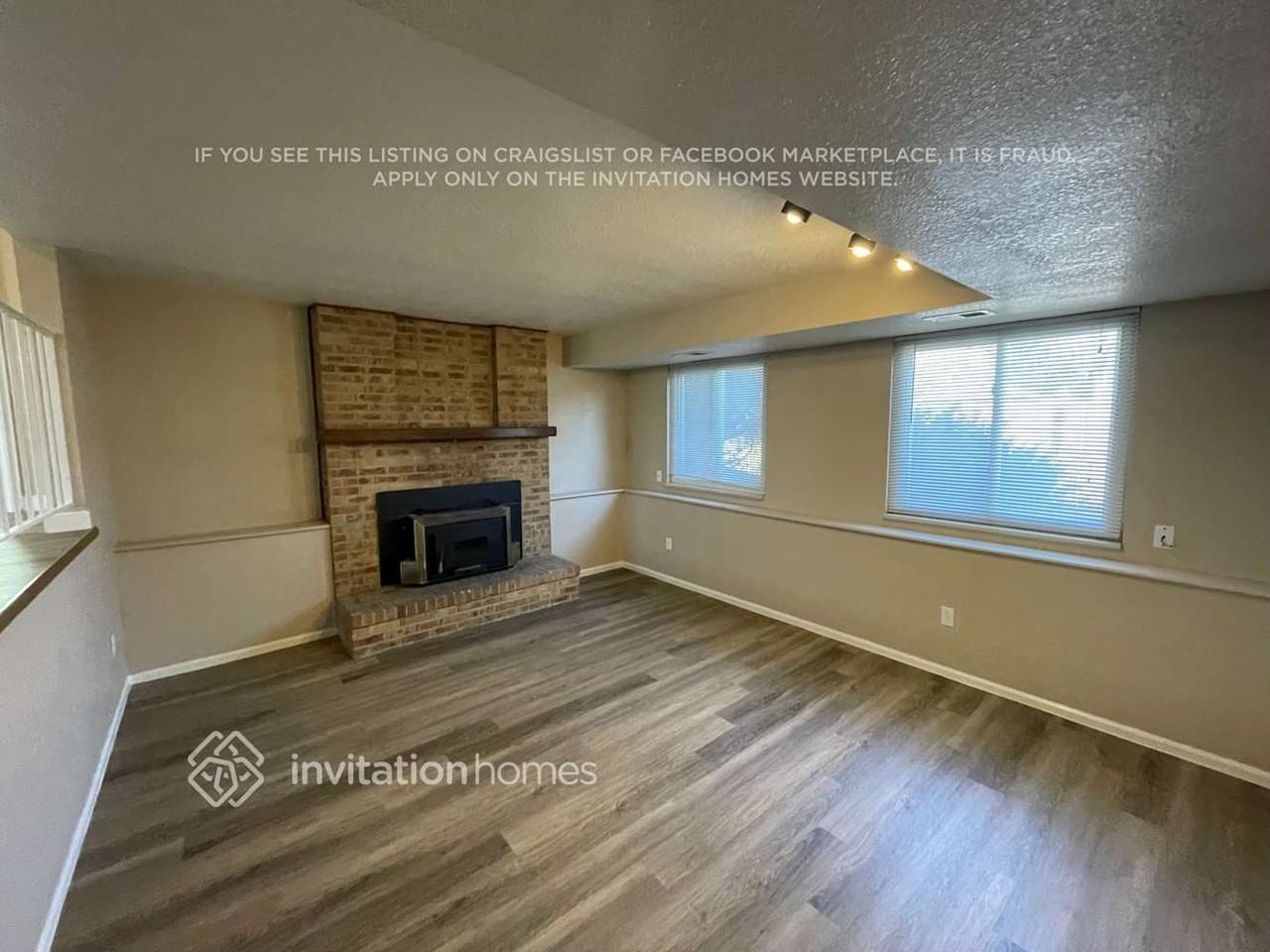 11320 Grape Cir - Photo 2 of 14