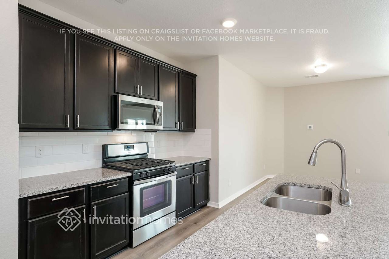8416 High Garden St - Photo 7 of 16