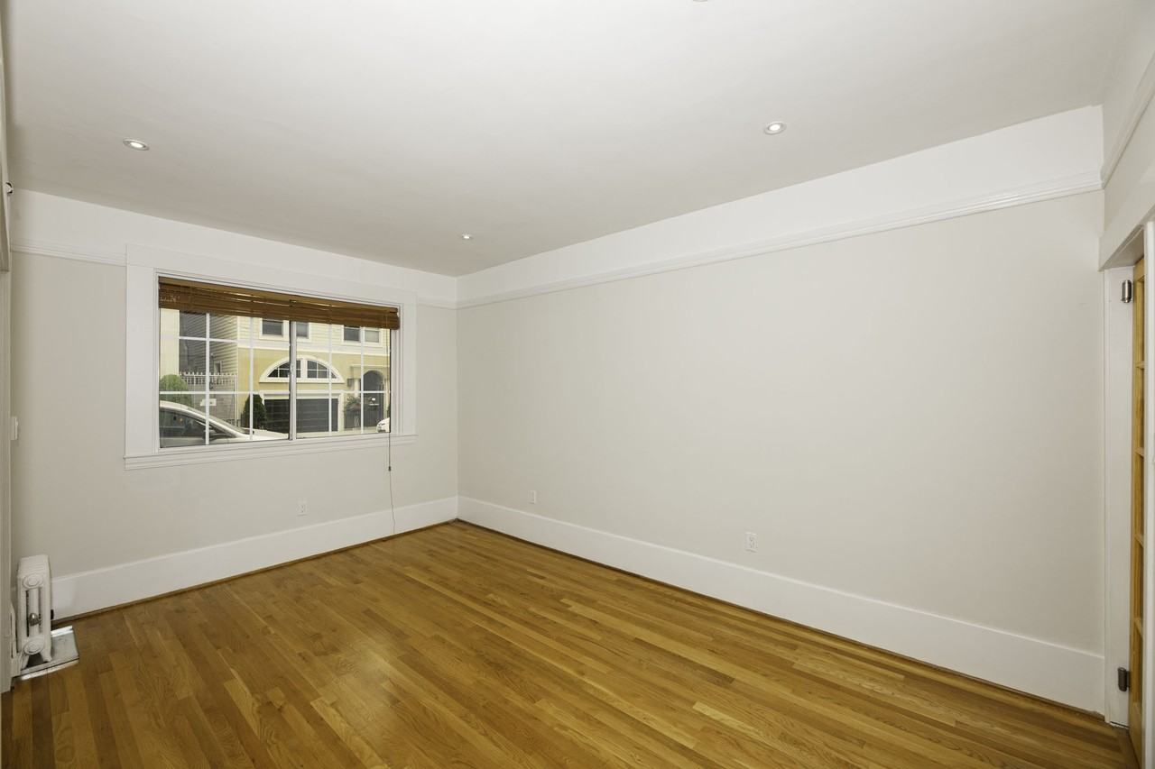 2459 Larkin - Photo 7 of 18