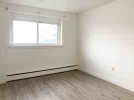 featured image of 2448 Carling Ave