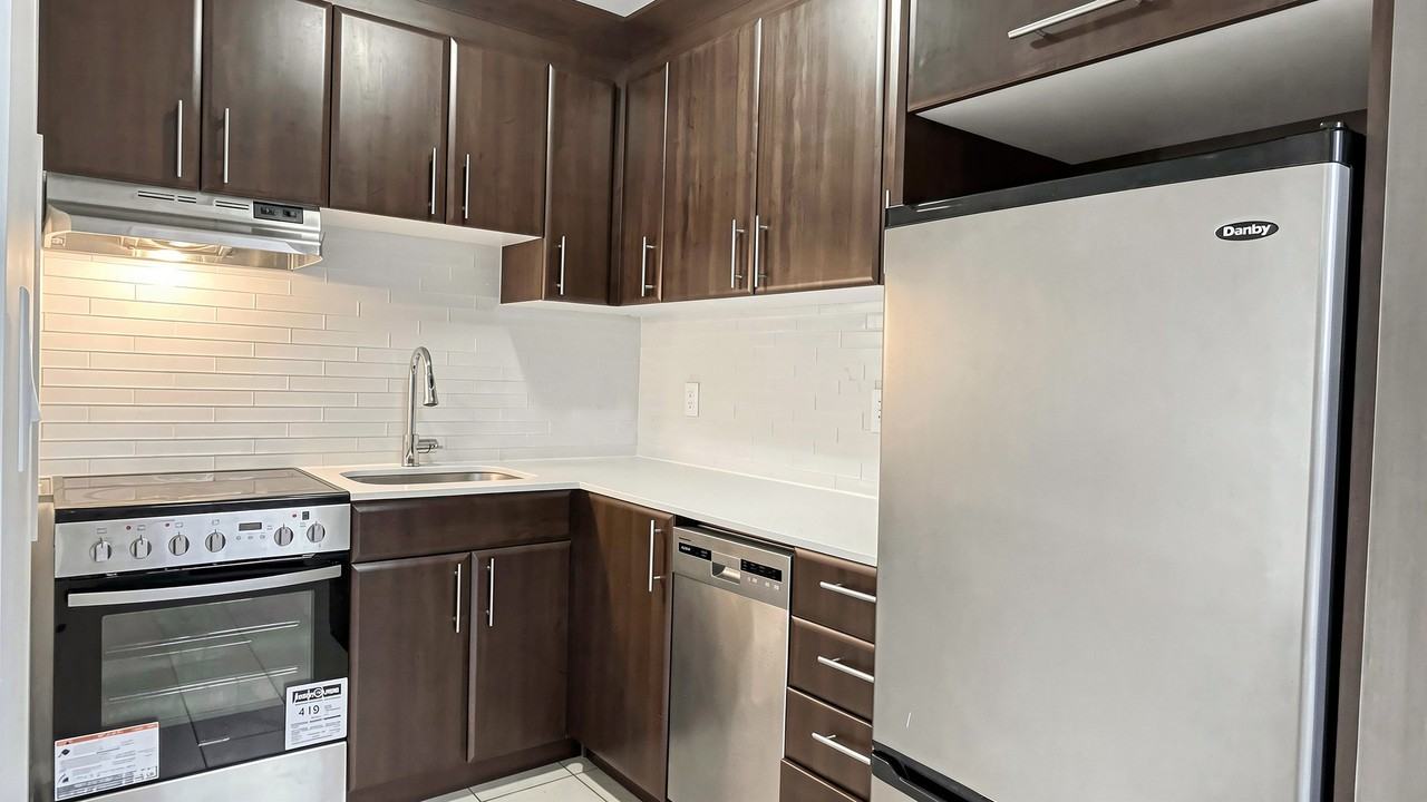 Metropolitan Apartments - Photo 2 of 22