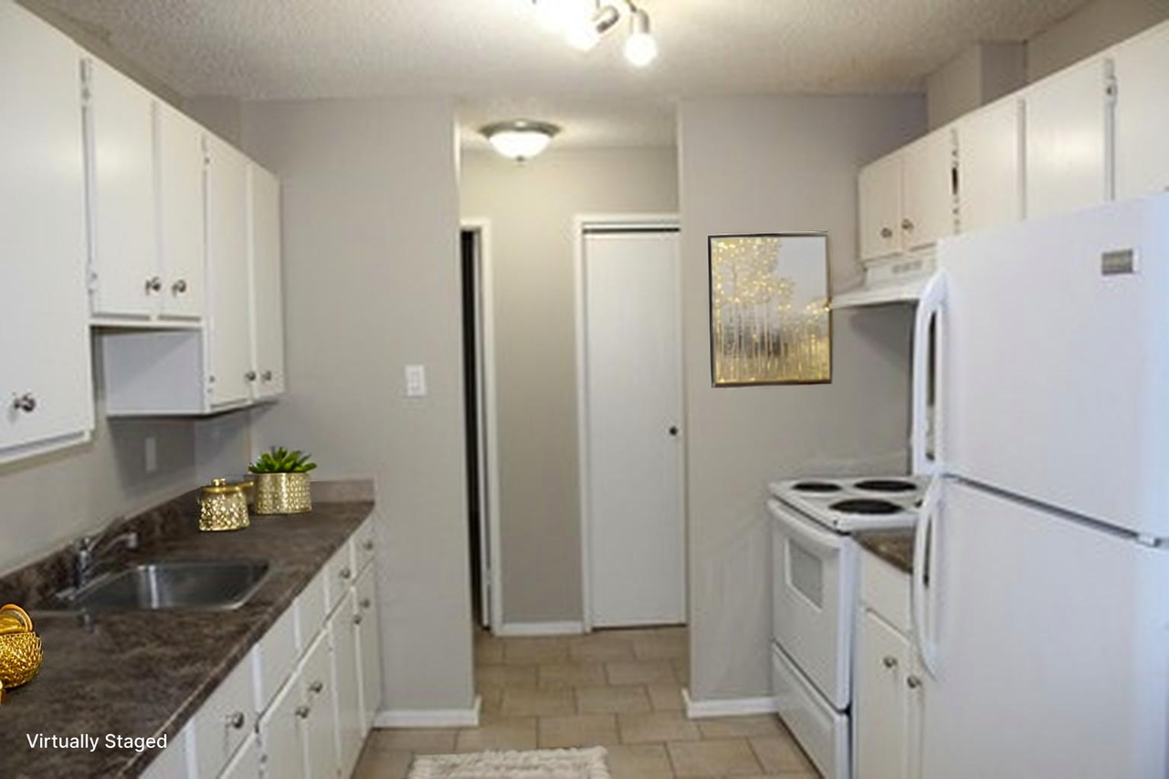 Cardona Place Apartments - Photo 7 of 22