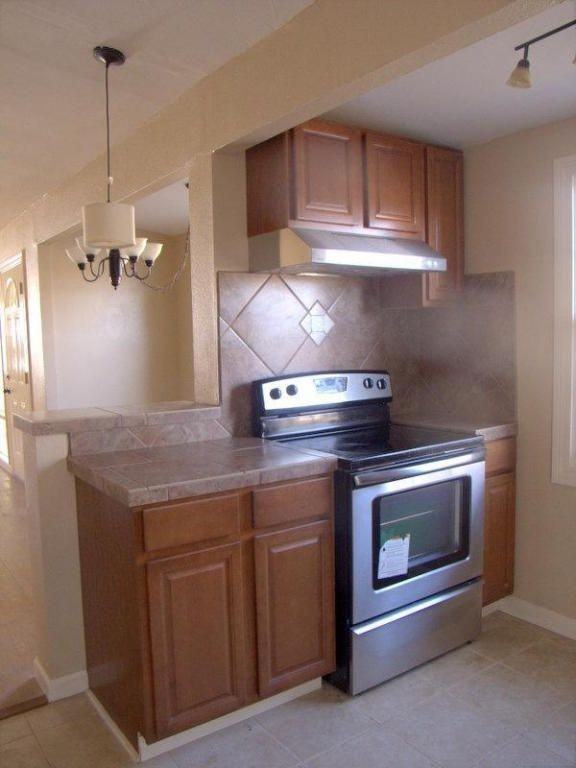 904 Kings Rd #1 - Photo 2 of 7