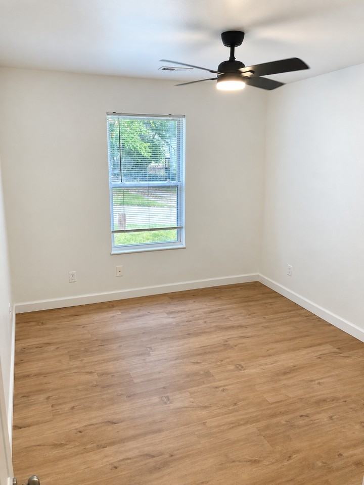 1620 Gallaher Ave #2 - Photo 6 of 9