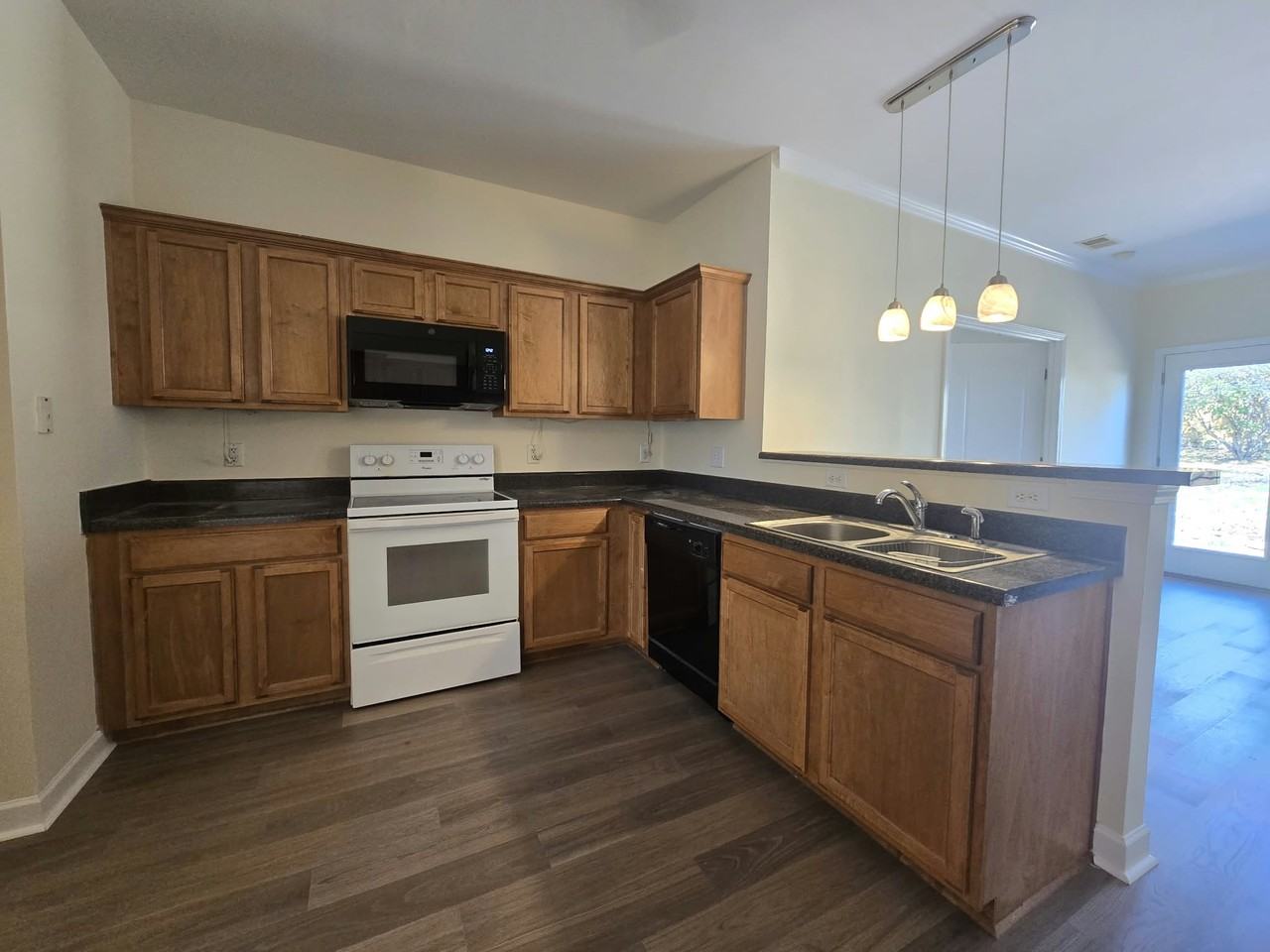 210 Cross Valley Dr #1 - Photo 3 of 10