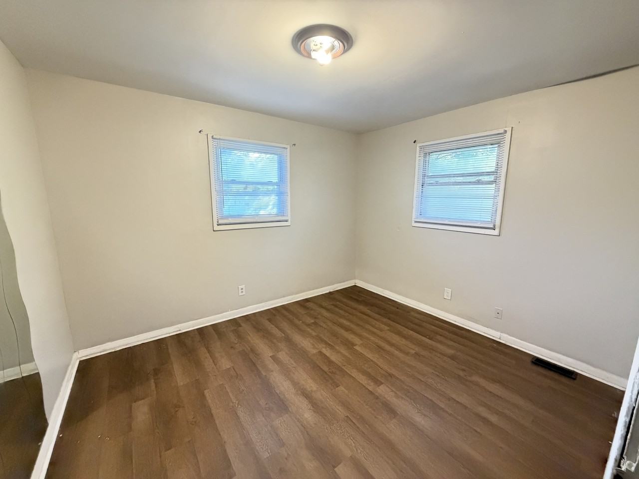 3204 Keays Ave #1 - Photo 3 of 32