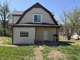 featured image of 1221 Stuart St #A