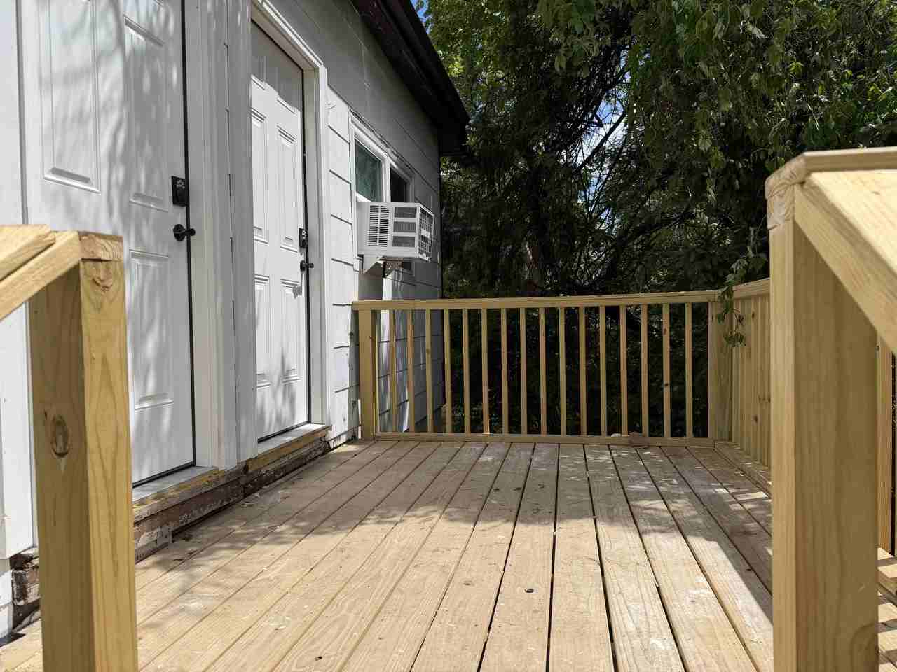 1221 Stuart St #A - Photo 4 of 20