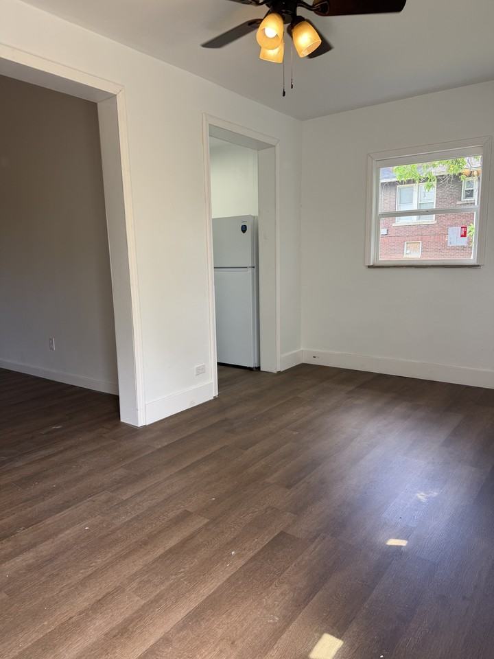1221 Stuart St #A - Photo 5 of 20