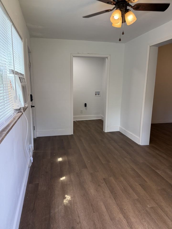1221 Stuart St #A - Photo 6 of 20