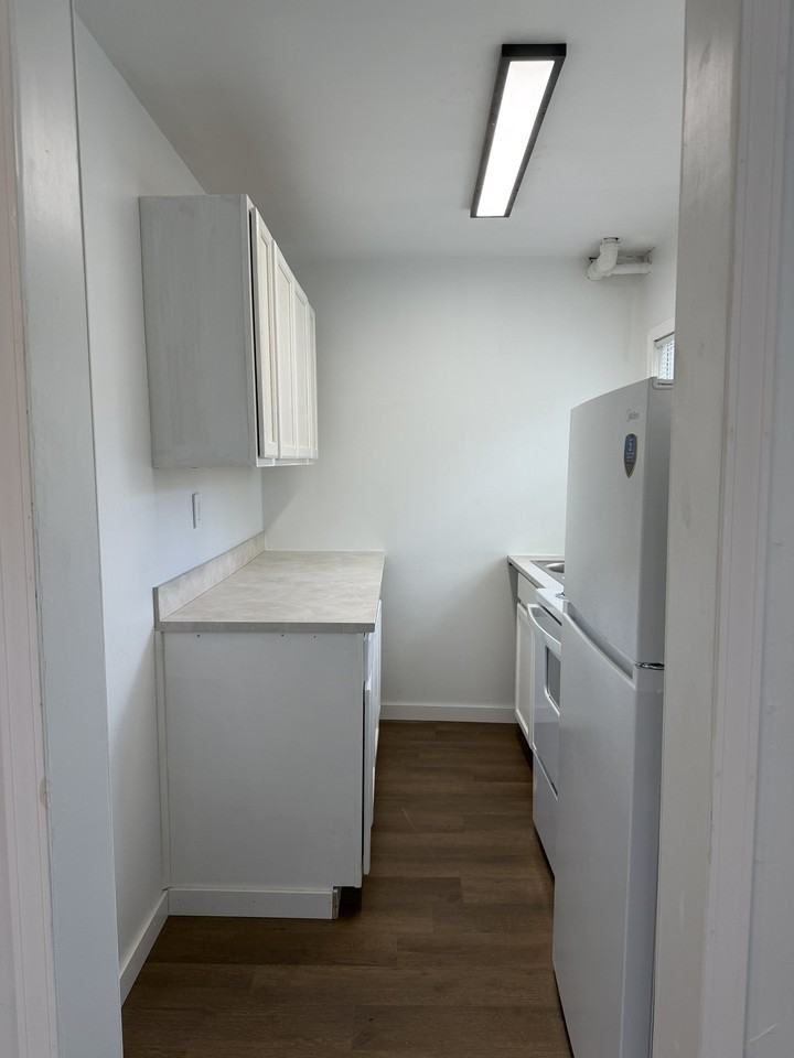 1221 Stuart St #A - Photo 7 of 20