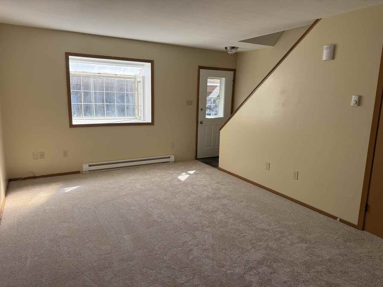 2059 Mary Ellen Ln #1 - Photo 4 of 22
