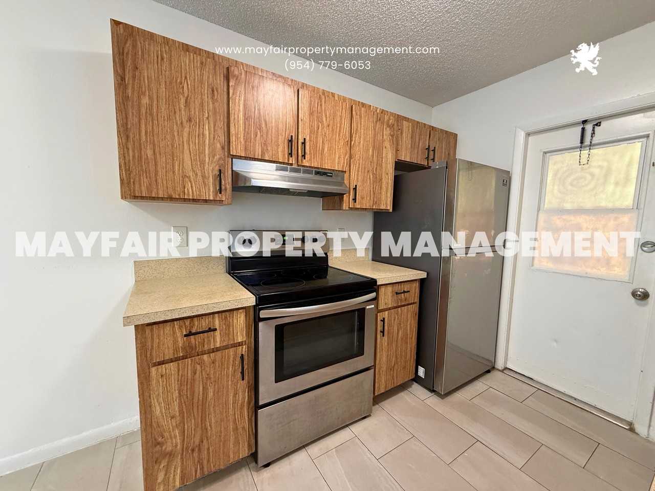 3047 Perry Ave - Photo 3 of 17