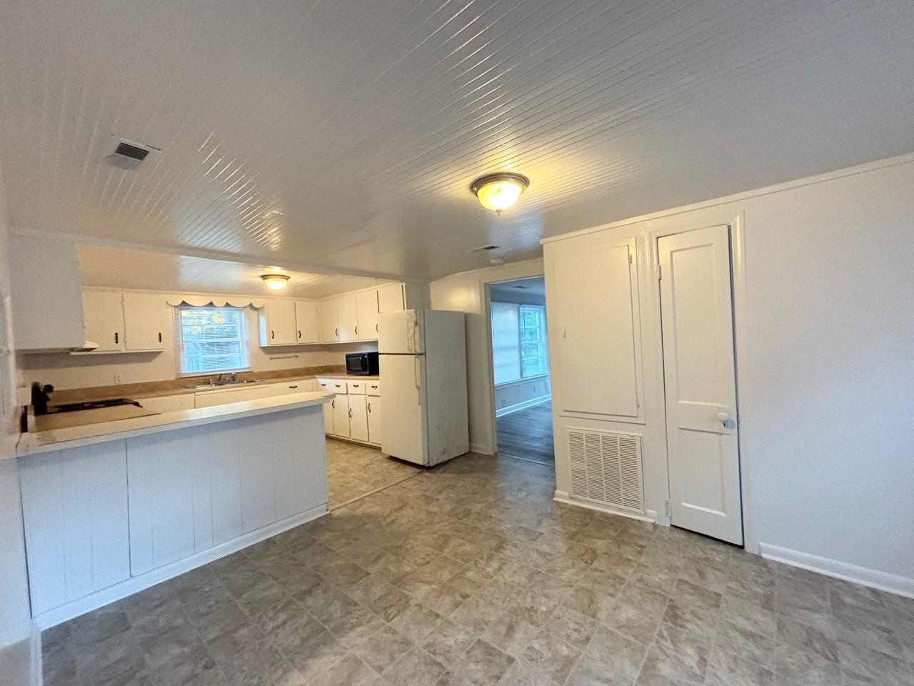 108 Pitt St #1 - Photo 6 of 14