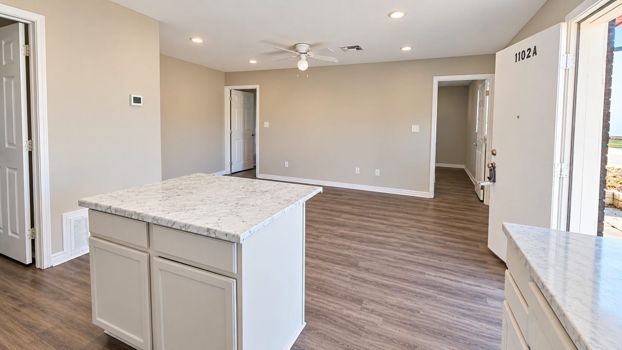 1102 Cheryl Lane - 1Unit A #1 - Photo 5 of 18