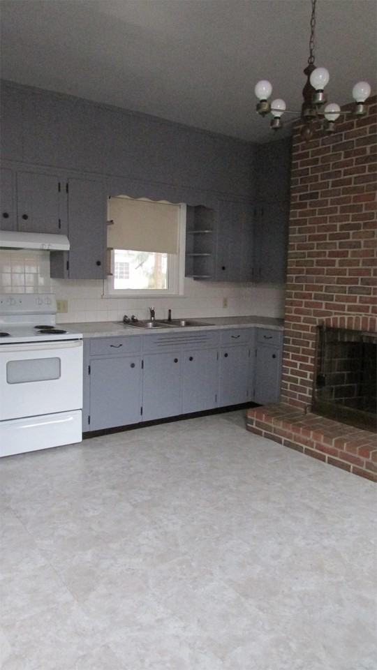 400 E King St #1 - Photo 3 of 17