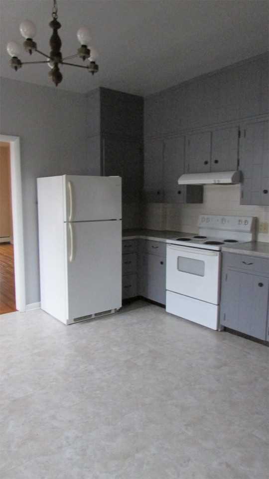 400 E King St #1 - Photo 4 of 17