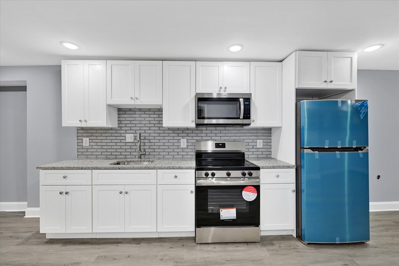 1802 Mcculloh St #1 - Photo 5 of 13