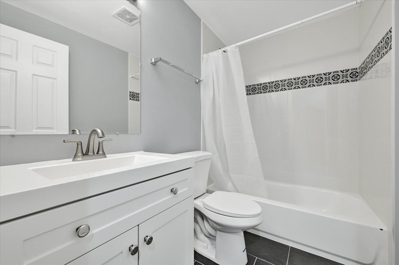 1802 Mcculloh St #1 - Photo 6 of 13