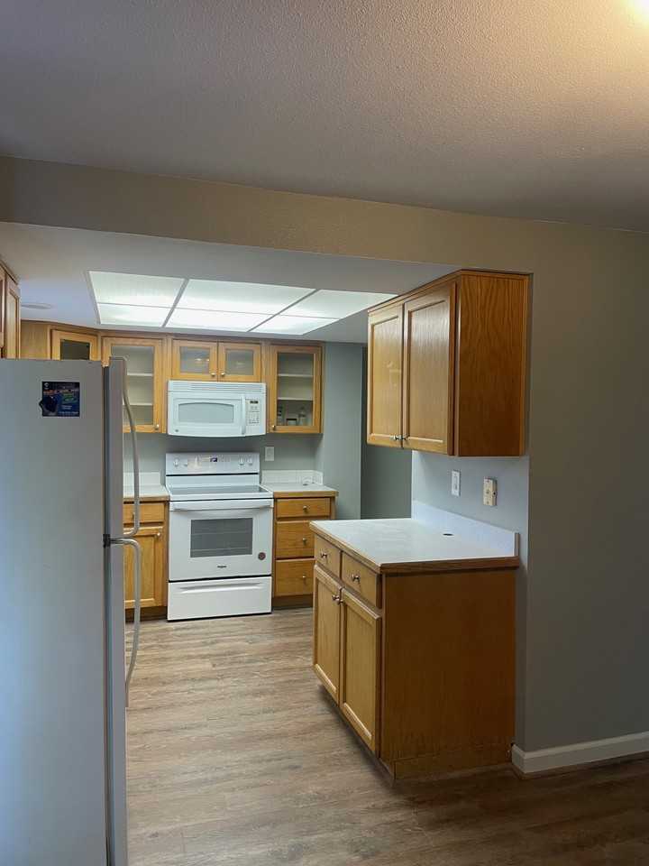 1206 Cree Dr #1 - Photo 2 of 16