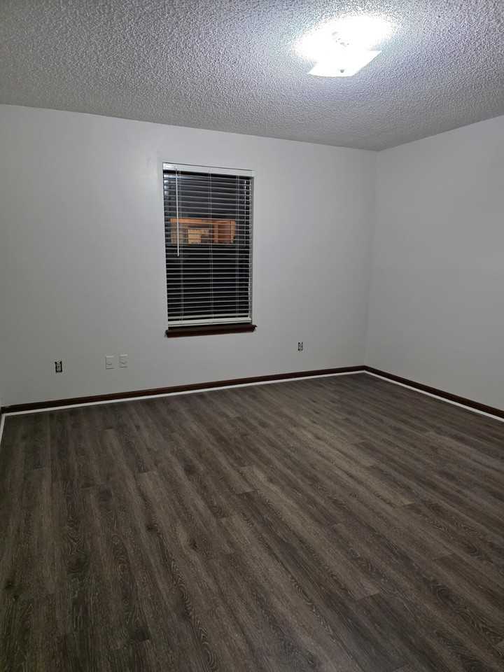 1290 Jefferson AvenueUnit D #1 - Photo 5 of 10