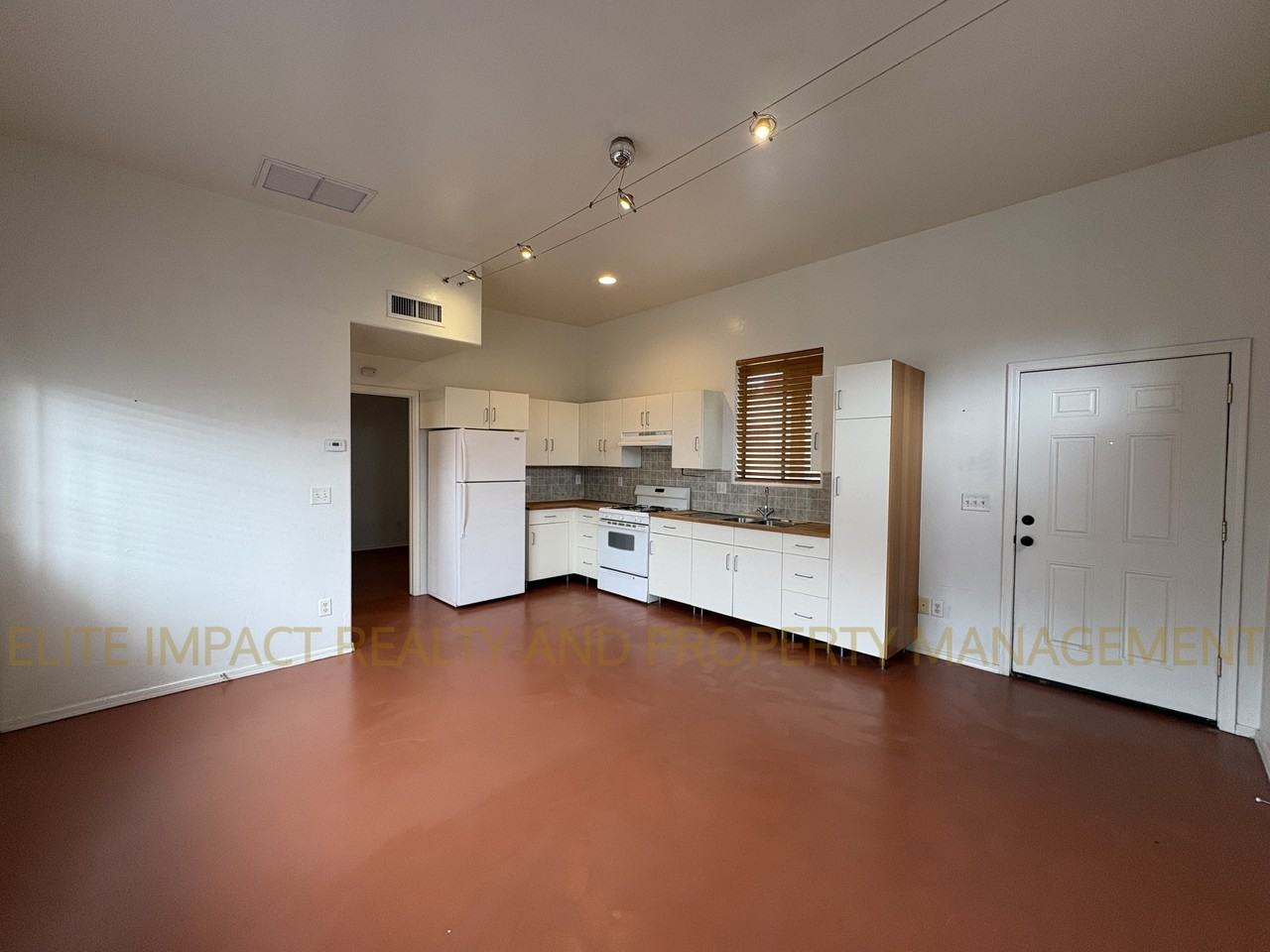 140 E 33rd St #2 - Photo 5 of 11