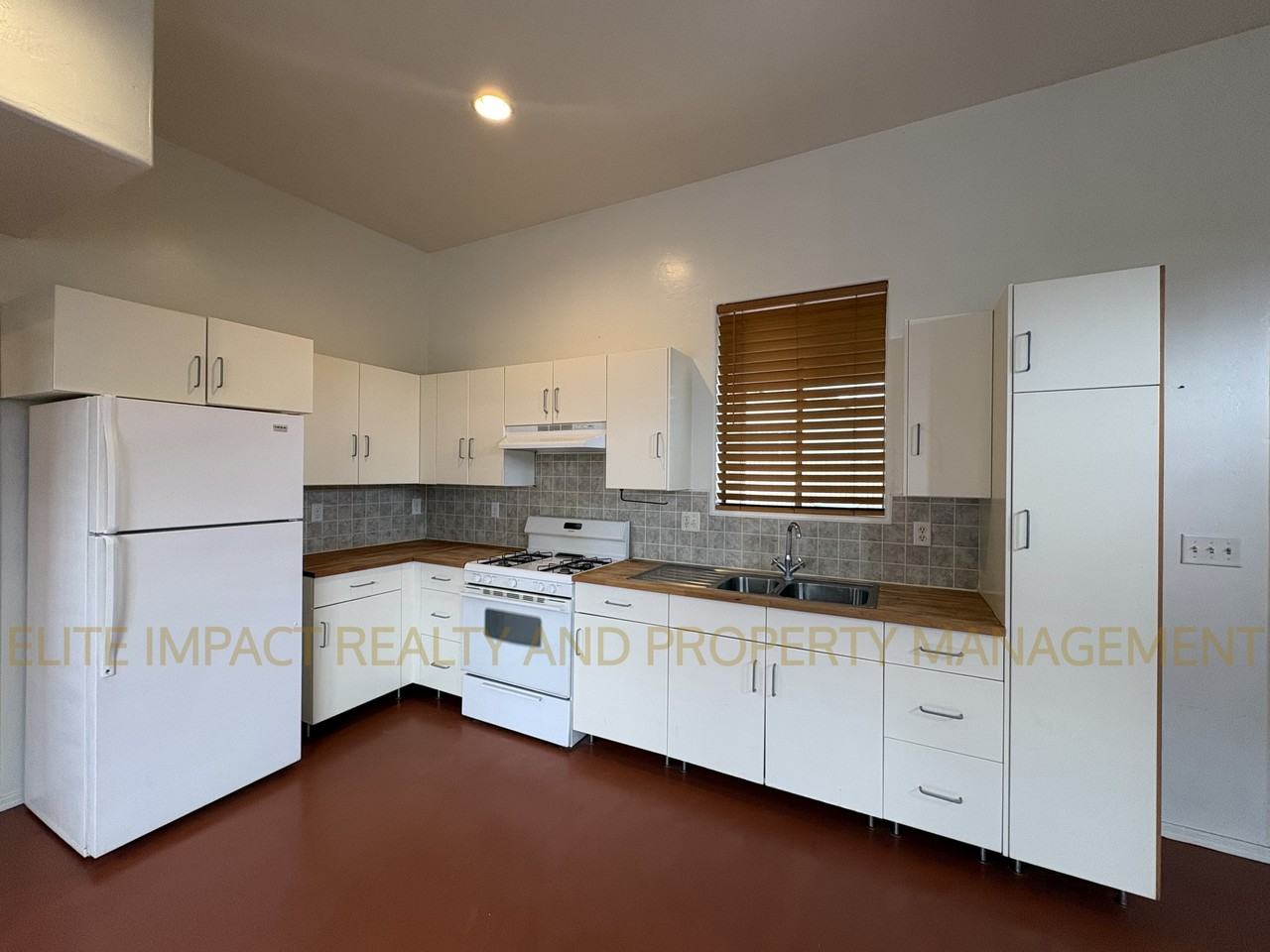140 E 33rd St #2 - Photo 7 of 11