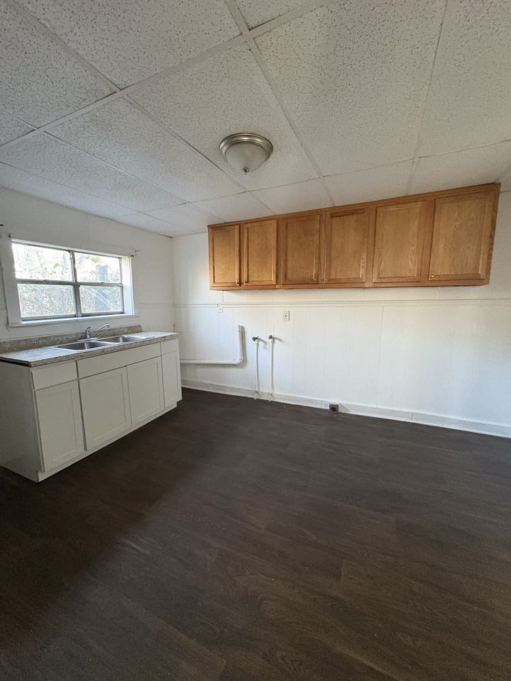 3929 Carver Ave Sw #1 - Photo 2 of 18