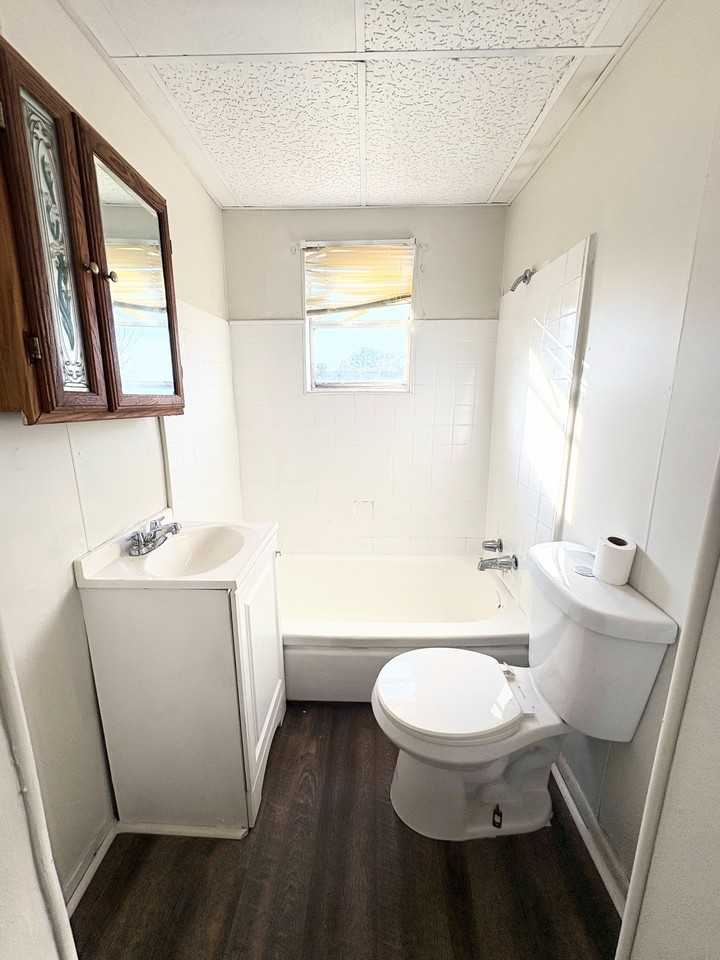3929 Carver Ave Sw #1 - Photo 7 of 18
