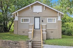 featured image of 604 5th Way #1