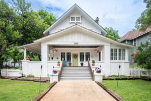 featured image of 1500 15th Ave S #LWR