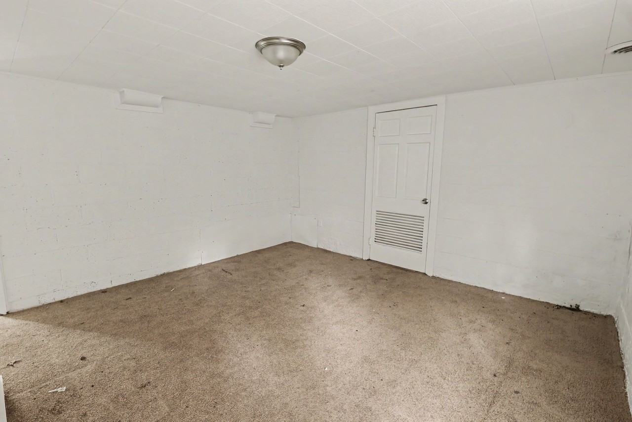 128 Avalon Ave #1 - Photo 2 of 17