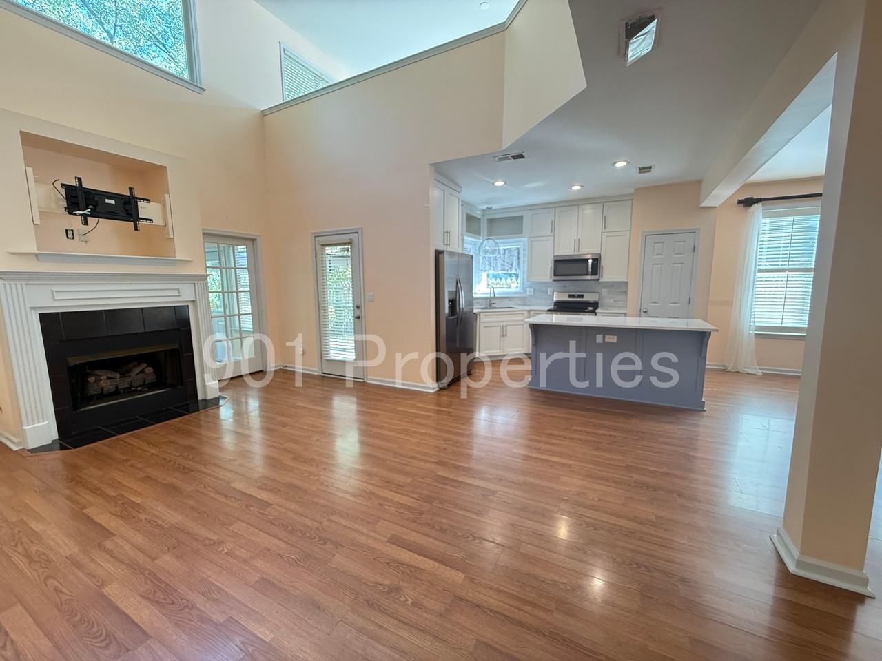 1220 Harbor River Dr #1 - Photo 2 of 20