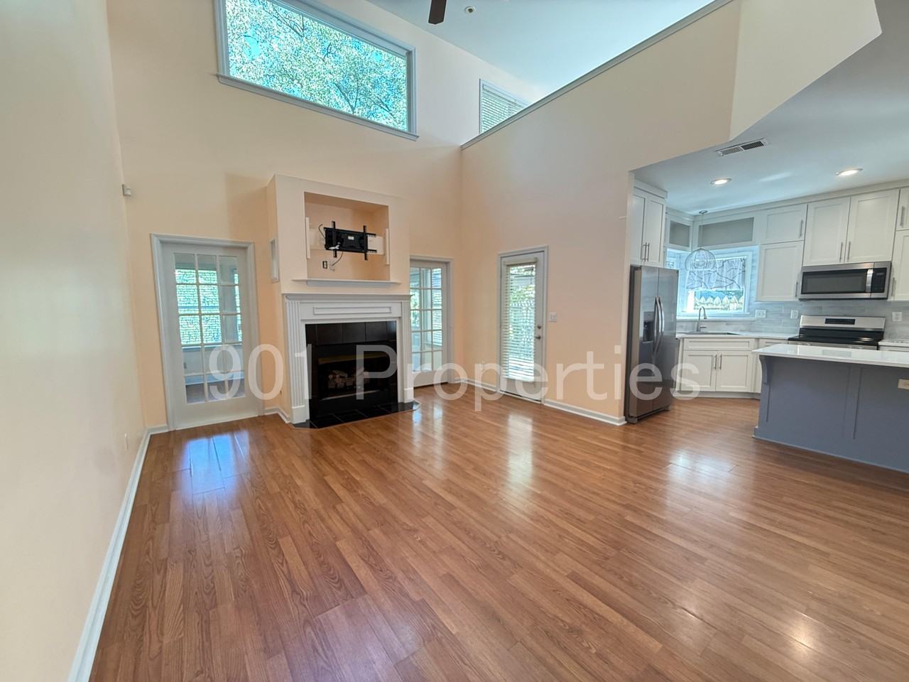 1220 Harbor River Dr #1 - Photo 3 of 20