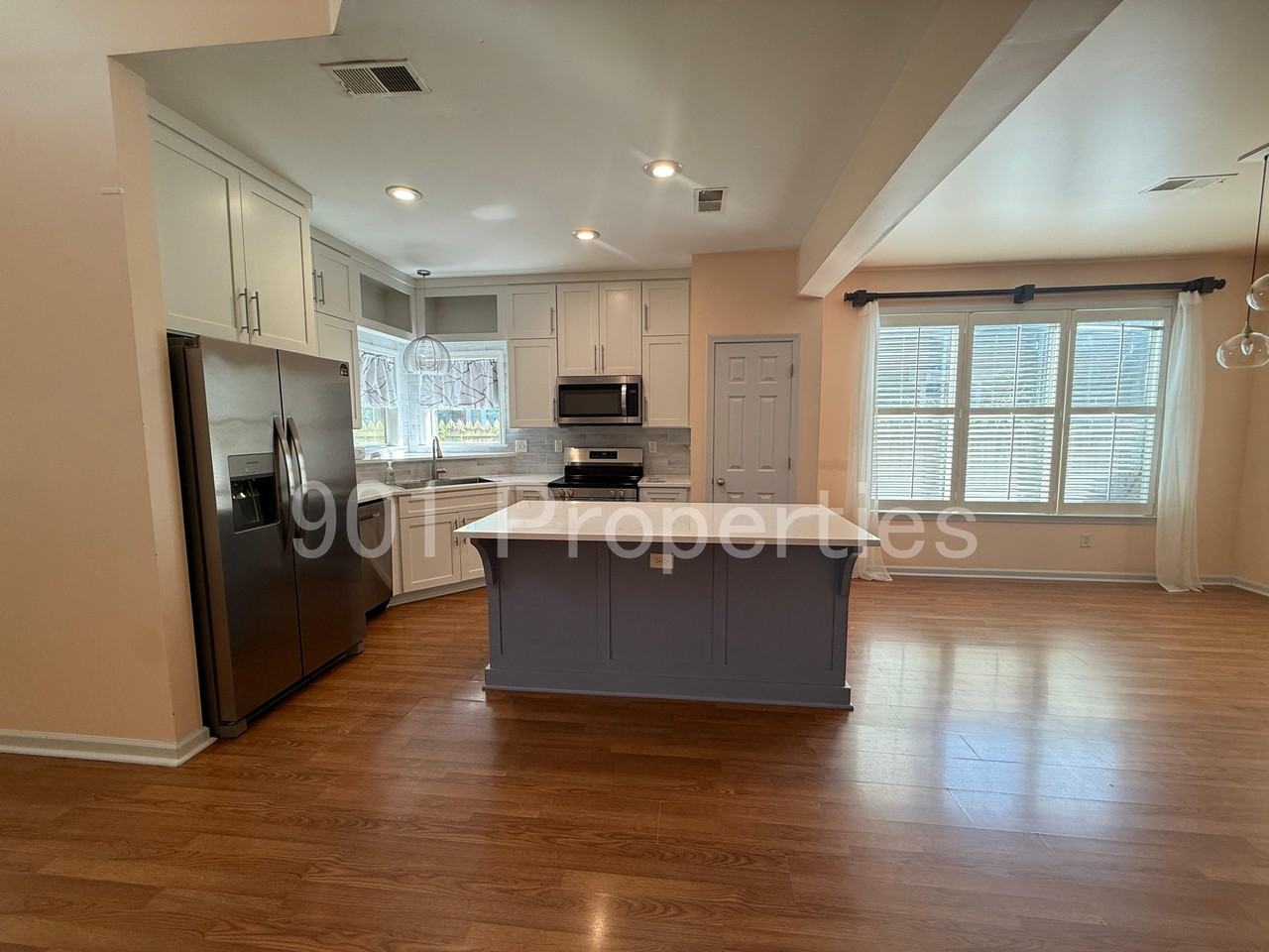 1220 Harbor River Dr #1 - Photo 4 of 20