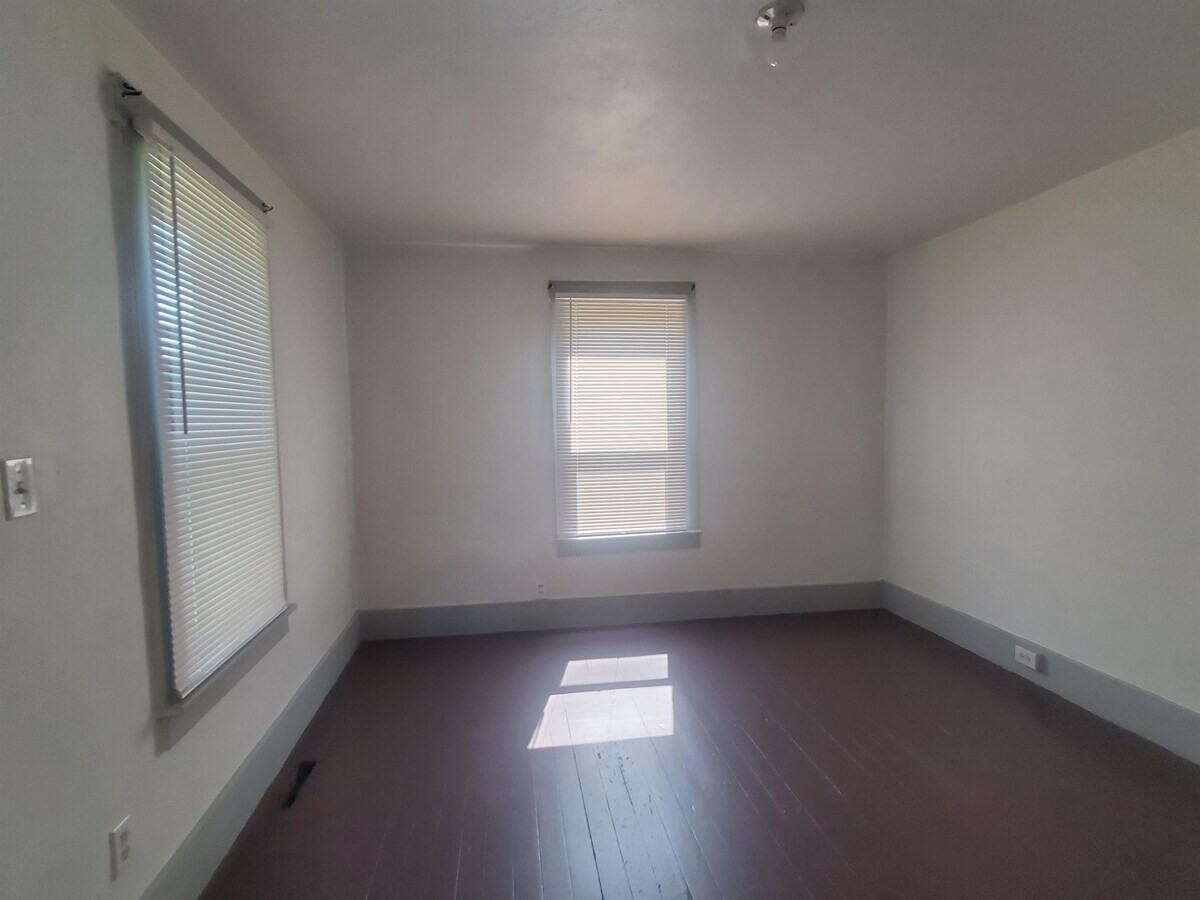 507 N K St #1 - Photo 4 of 10