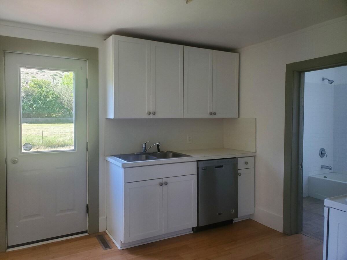 507 N K St #1 - Photo 7 of 10