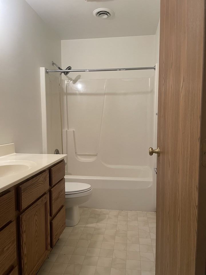 300 Allen Ave #1 - Photo 6 of 10