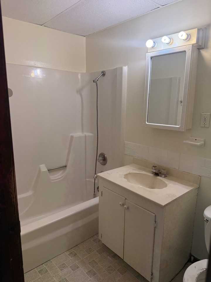 429 N Wayne St #1 - Photo 4 of 7