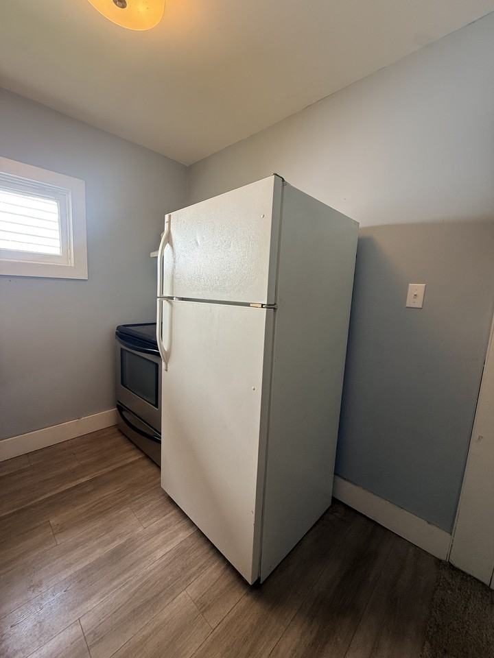 306 S Johnson St #1 - Photo 4 of 9