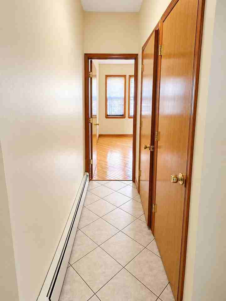 58 Pulaski St 2nd Fl #2ndFLRIGHT - Photo 5 of 10