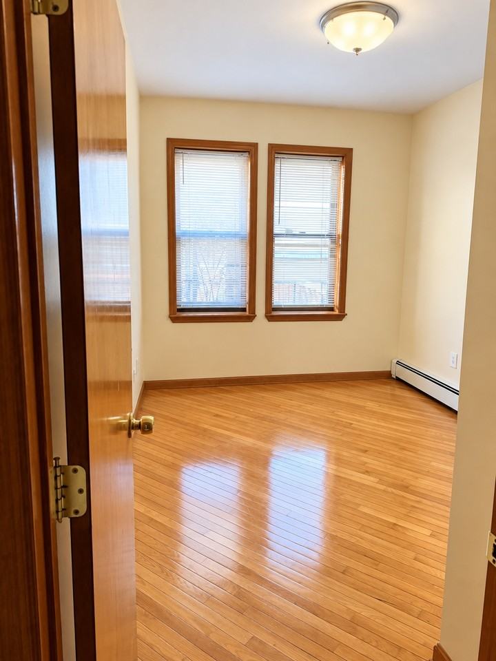 58 Pulaski St 2nd Fl #2ndFLRIGHT - Photo 6 of 10