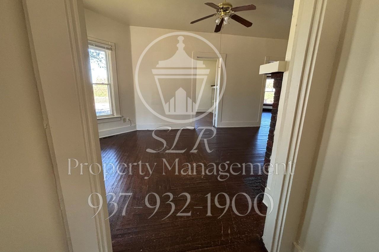 733 N Wayne St #1 - Photo 3 of 19
