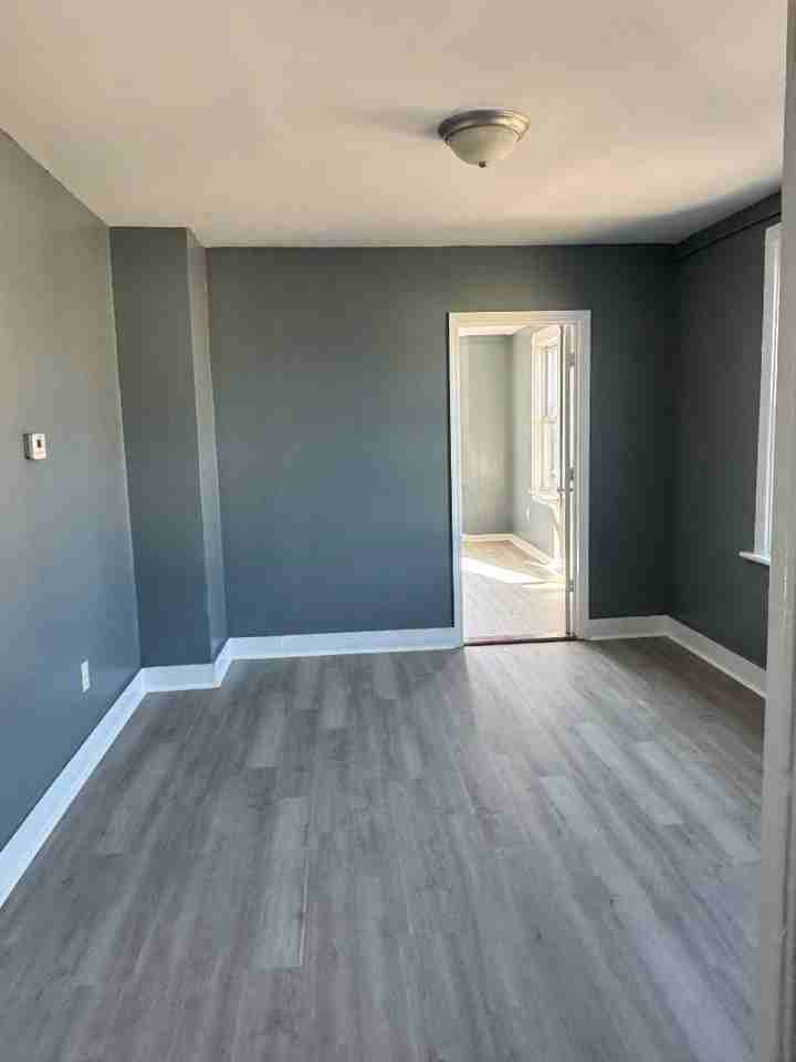 1209 Congress St - Photo 5 of 10