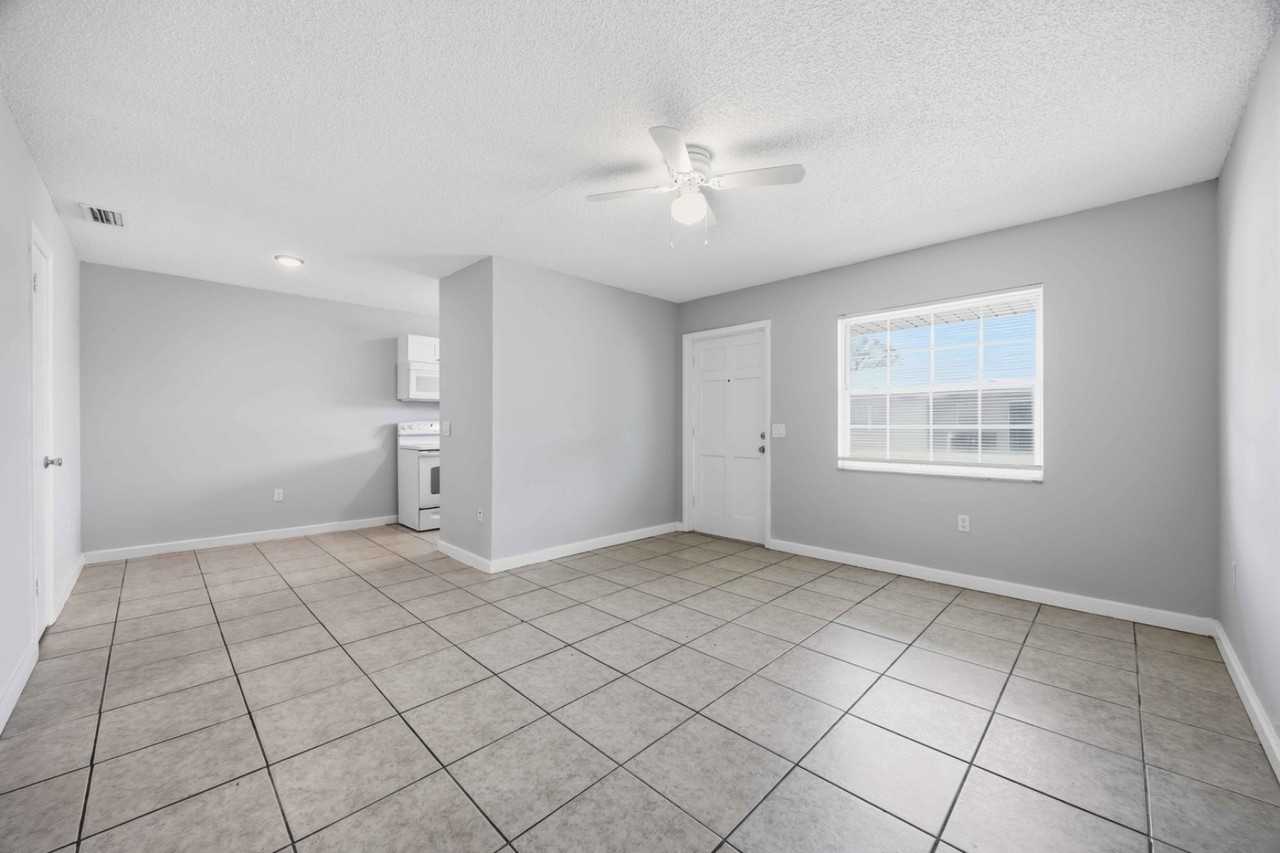 Sebring Melody Lane - Photo 2 of 11