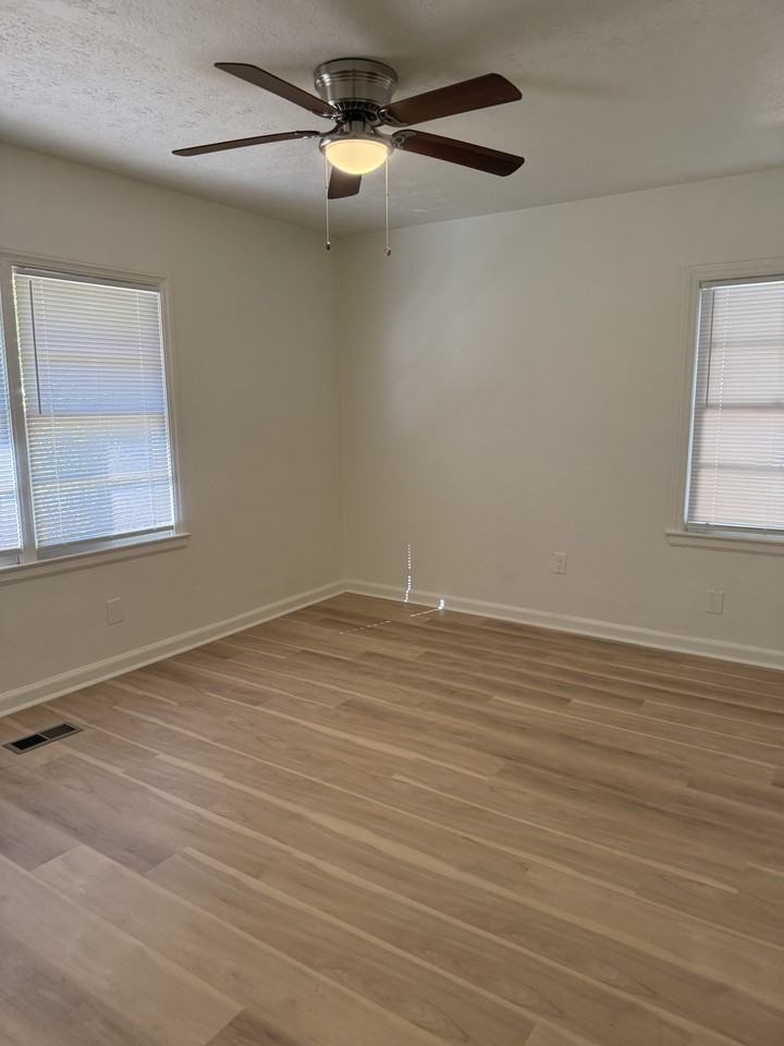 49 Patton Dr #1 - Photo 4 of 6